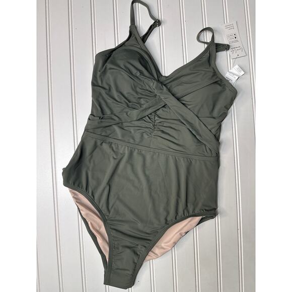 NWT Cupshe One Piece Swimsuit Cheeky Keyhole & Ruched Twist Front Bundle Size S - Picture 3 of 6